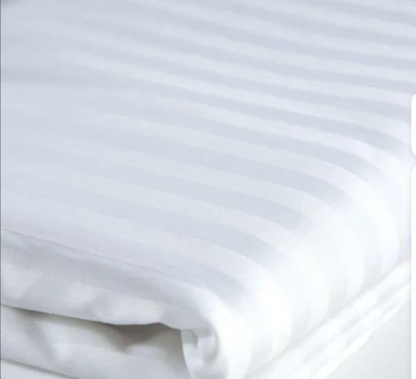 Queen size satin stripped duvet cover set. 1 flat sheet, 1 fitted Sheet, 1 duvet cover, 4 pillow cases
