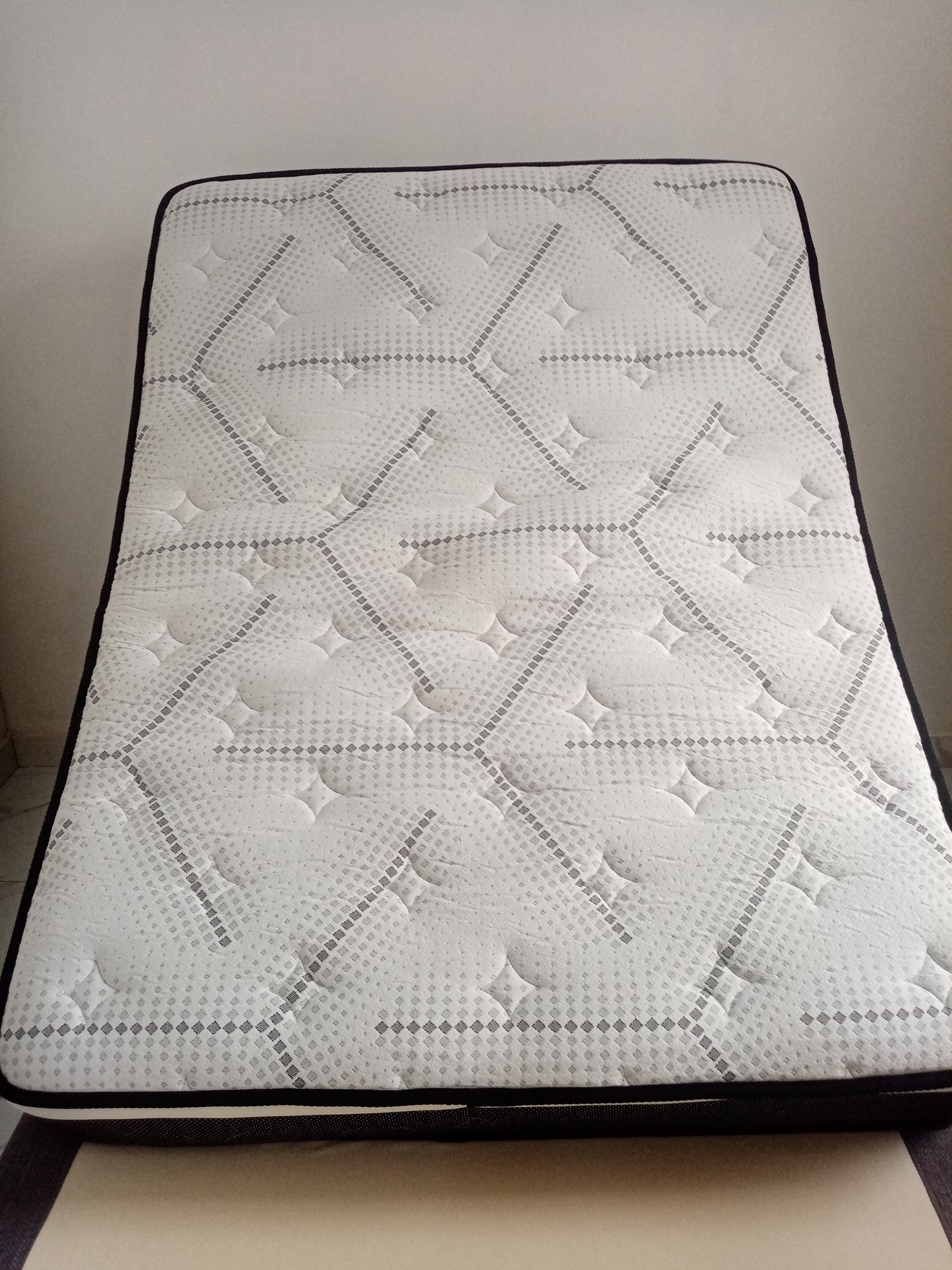 Spring Mattress - Hotel (200x200x25cm)
