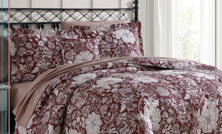8 pcs comforter set(double)